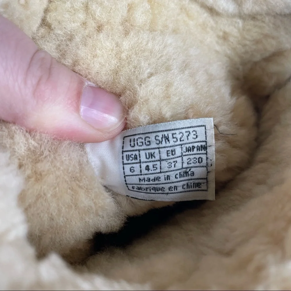Ugg Ultimate Cuff Shearling Boots‎ Size 6